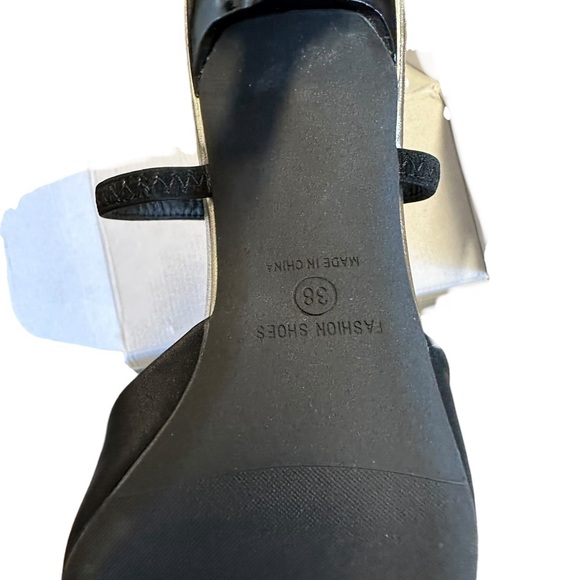 New xia jing shoes Black Gold Pointed Low Heels Sz 8 - Picture 5 of 6